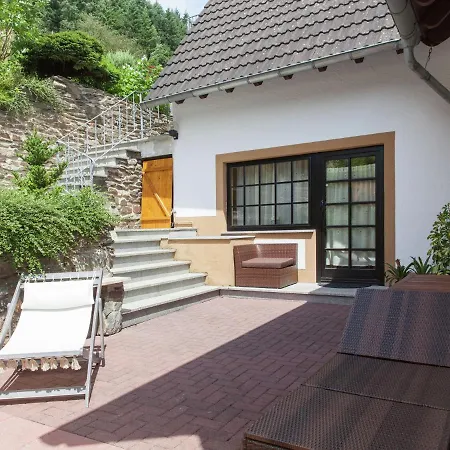 Lavish In Near The Forest Apartment