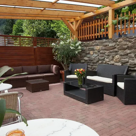 Apartment Lavish In Near The Forest
