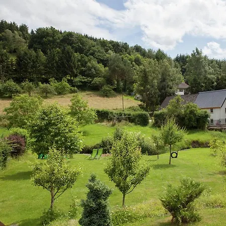 Apartment In Merschbach Near Forest Apartamento *